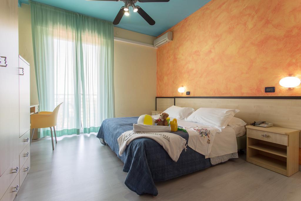 Hotel New Castle Cesenatico Bilik gambar